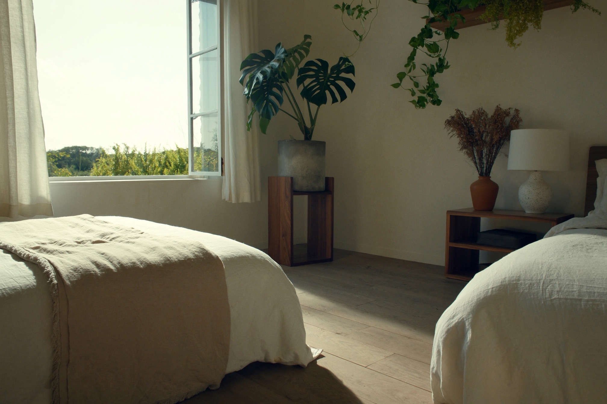 A bedroom that grows